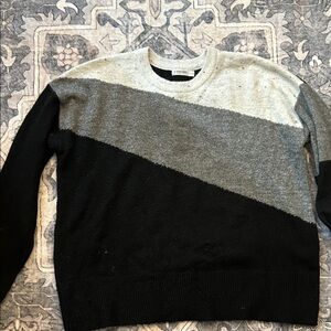 Reitmans Gray and Black Crewneck Sweater